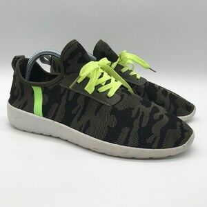 Niki Woman's size 10 Sneakers  Stretch Camo Lightweight Shoes Comfy Camouflage